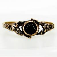 Bronzering Blattdesign mit schwarzem Onyx
