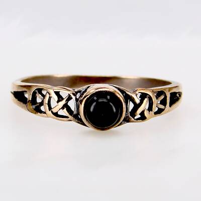 Bronzering keltisch mit schwarzem Onyx