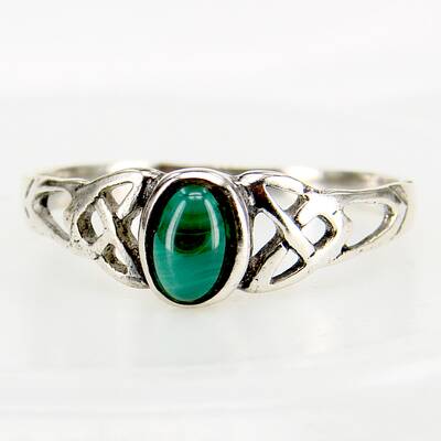 Silberring Triquetas mit Malachit